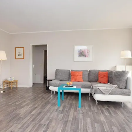 4 Im Strandhaus Apartment Lobbe