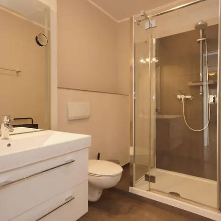 公寓 Strandhaus Lobbe, App 04 洛布