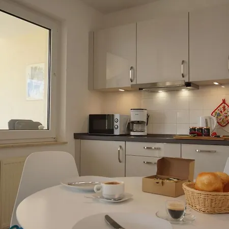 Strandhaus Lobbe, App 04 Apartamento *